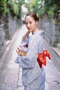 勒是雾都